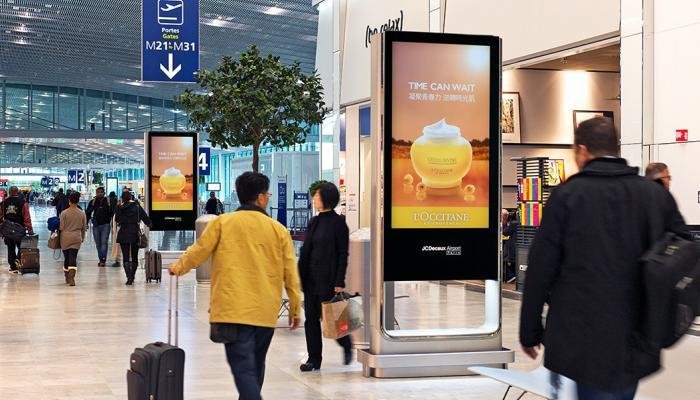Airports OOH example